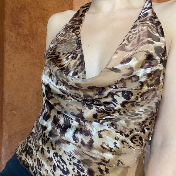 Leopard Print Cache Halter Top🐆 - Picture 6 of 6